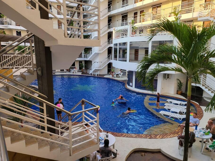 Resort-type, spacious 1 bedroom condo in Kandi. Angeles Exterior foto