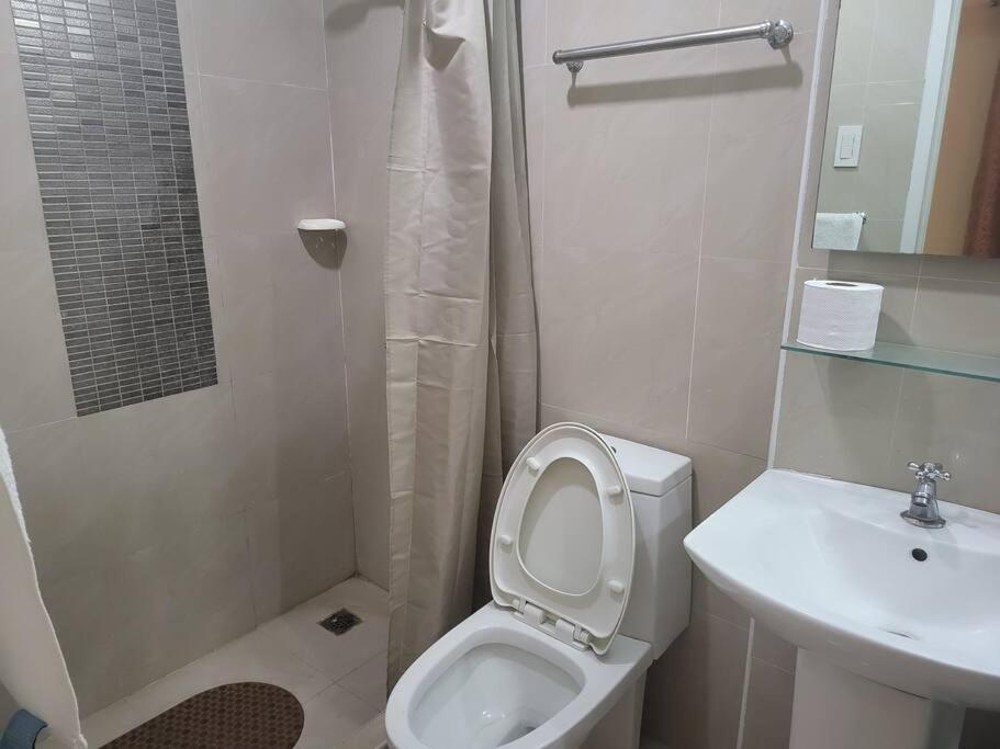 Resort-type, spacious 1 bedroom condo in Kandi. Angeles Exterior foto