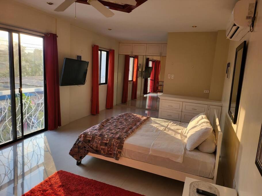 Resort-type, spacious 1 bedroom condo in Kandi. Angeles Exterior foto