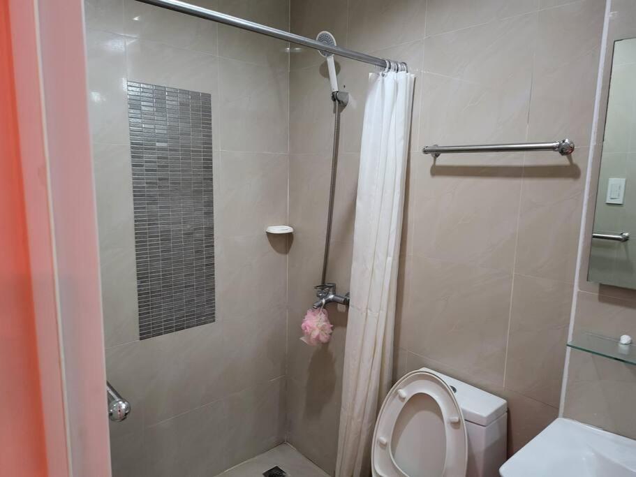 Resort-type, spacious 1 bedroom condo in Kandi. Angeles Exterior foto