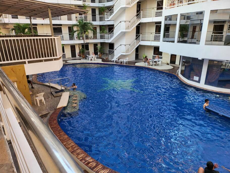 Resort-type, spacious 1 bedroom condo in Kandi. Angeles Exterior foto